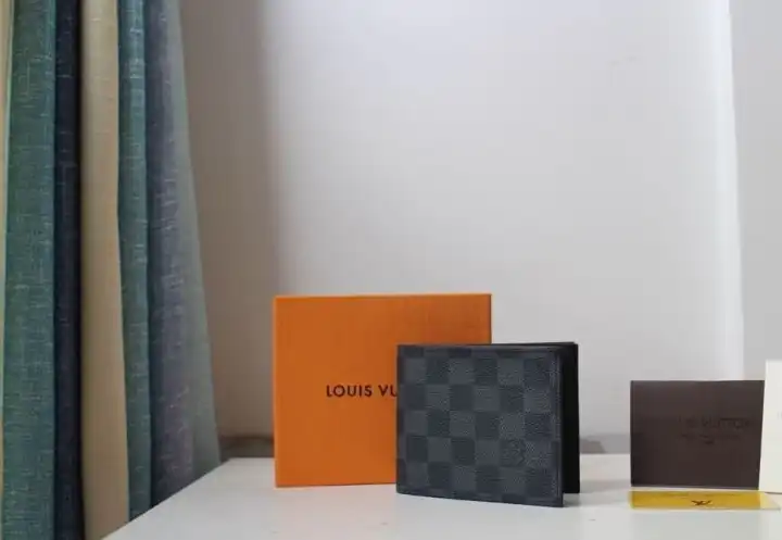 LV Wallets 4178G-0125
