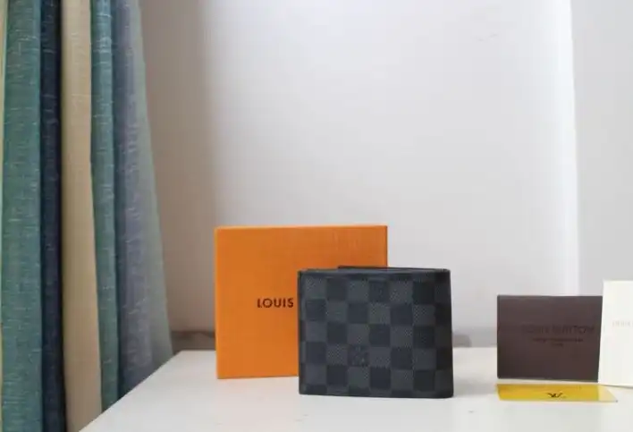 LV Wallets 4178G-0125
