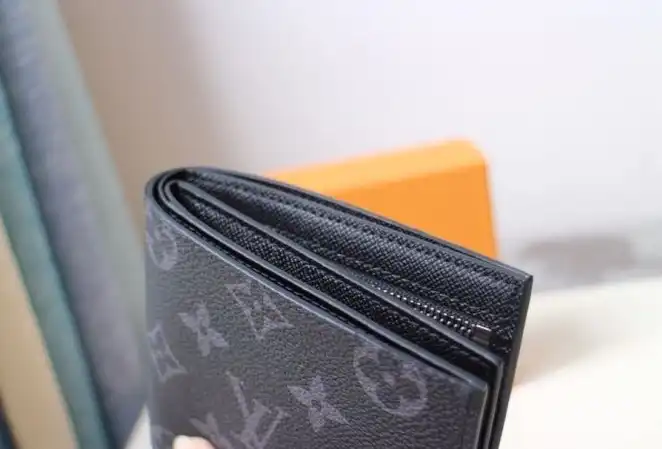 LV Wallets 4178G-0127