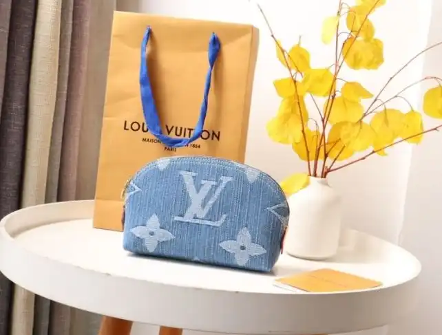 LV Wallets 4178G-0134