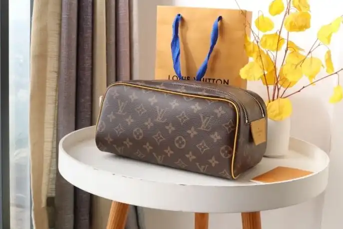 LV Cosmetic Bags 4178G-0141