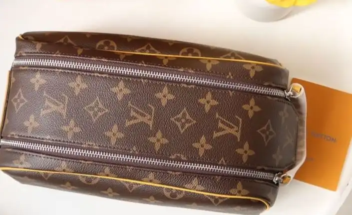 LV Cosmetic Bags 4178G-0141