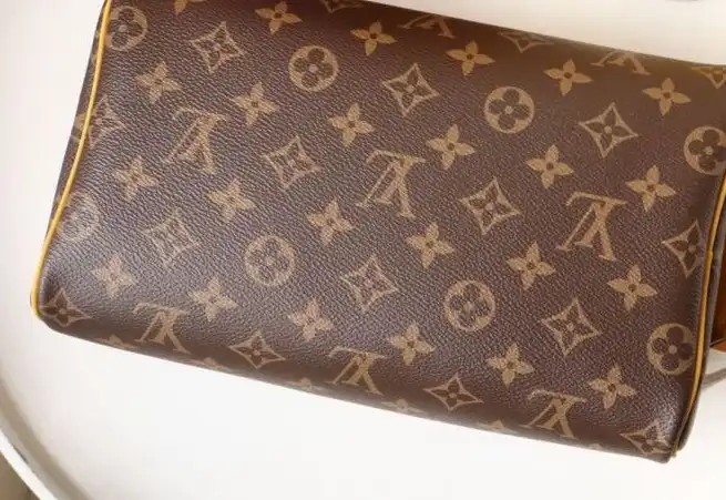 LV Cosmetic Bags 4178G-0141