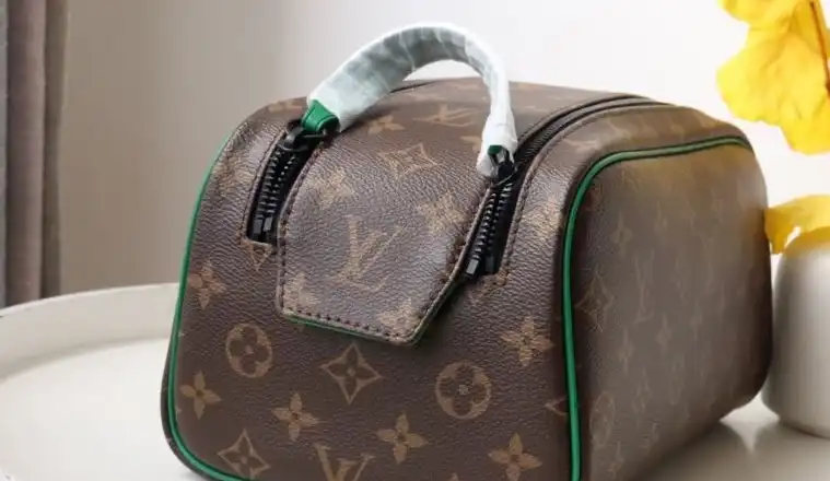 LV Cosmetic Bags 4178G-0143