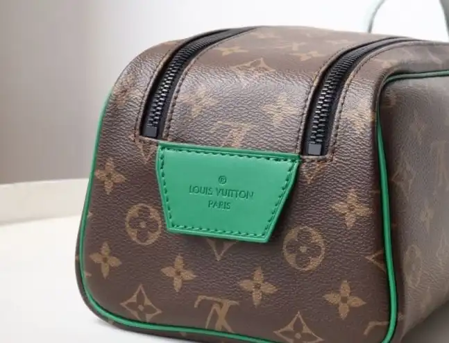 LV Cosmetic Bags 4178G-0143