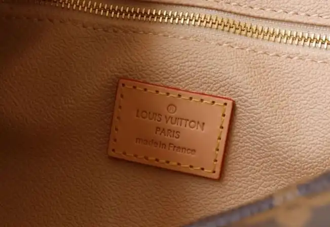 LV Cosmetic Bags 4178G-0144