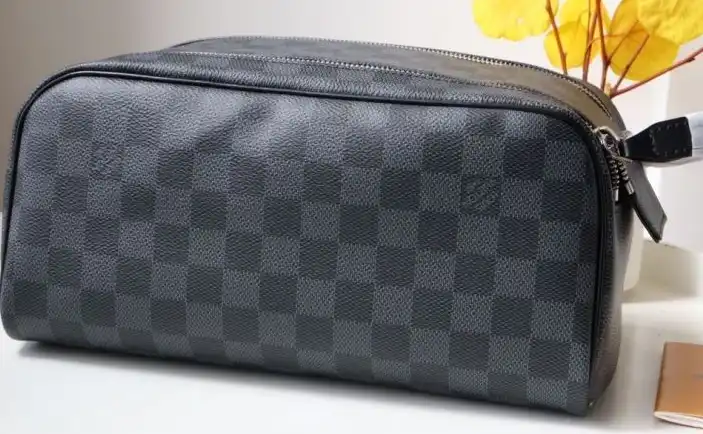LV Cosmetic Bags 4178G-0145