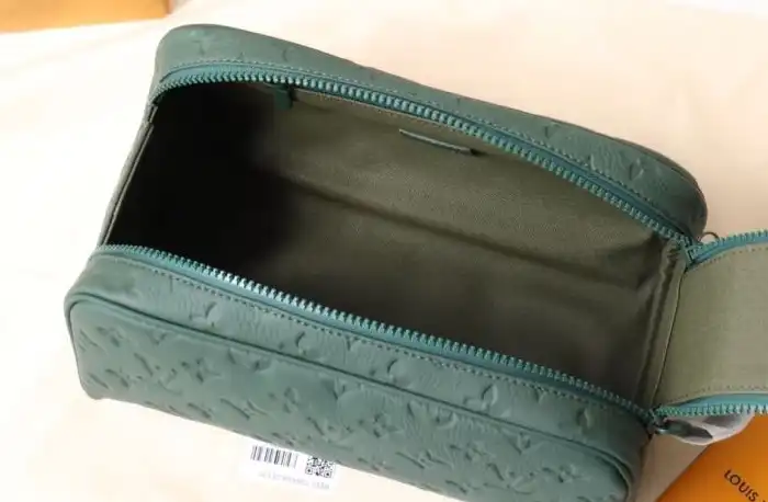 LV Cosmetic Bags 4178G-0148