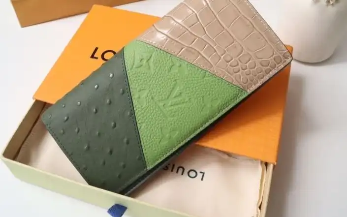 LV Wallets 4178G-0149