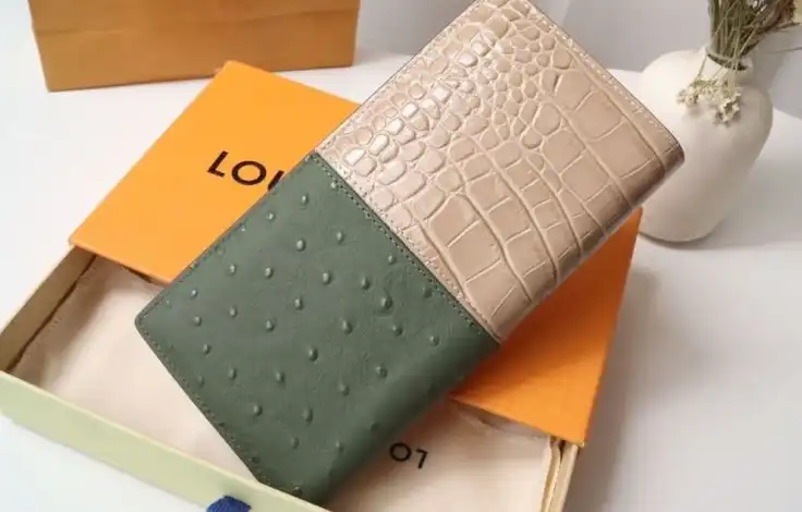 LV Wallets 4178G-0149