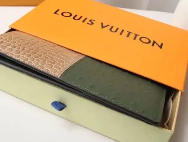 LV Wallets 4178G-0149