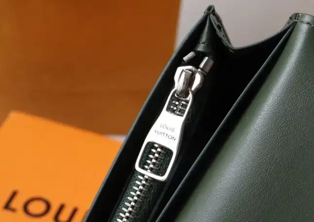 LV Wallets 4178G-0149
