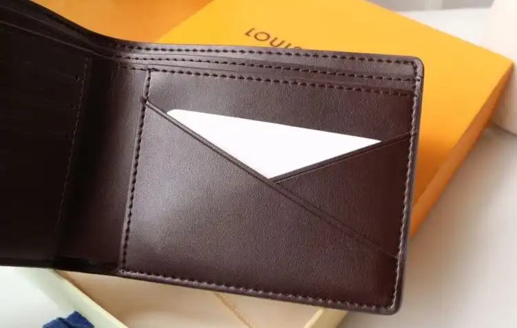 LV Wallets 4178G-0150