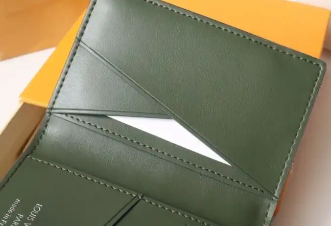 LV Wallets 4178G-0151