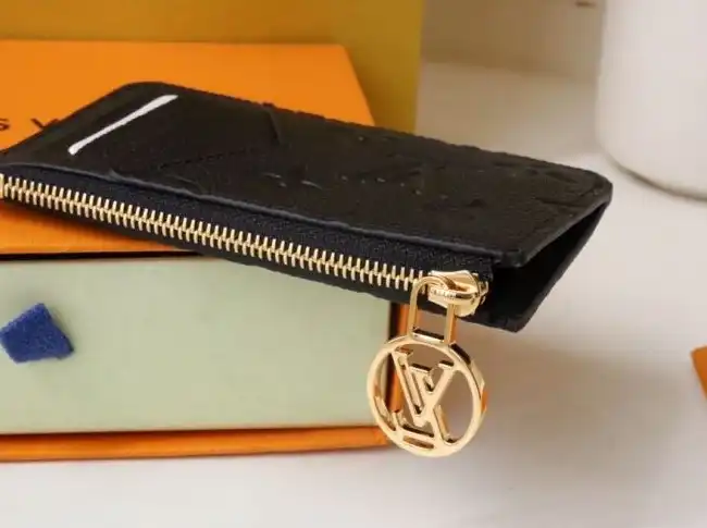 LV Wallets 4178G-0153