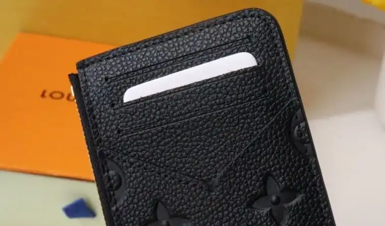 LV Wallets 4178G-0153