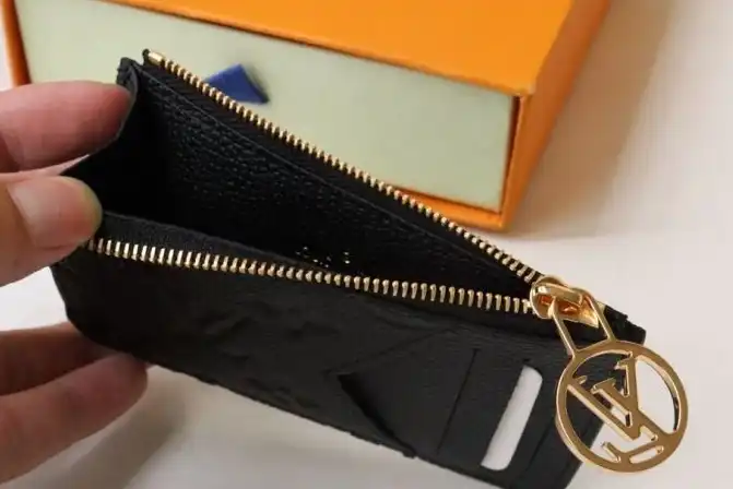 LV Wallets 4178G-0153