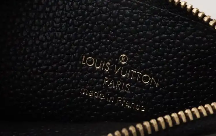LV Wallets 4178G-0153