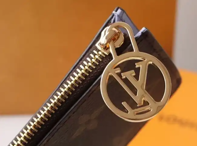 LV Wallets 4178G-0155