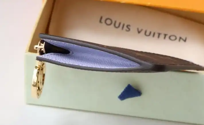 LV Wallets 4178G-0155