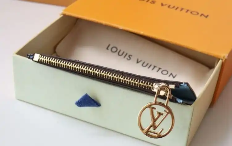 LV Wallets 4178G-0156
