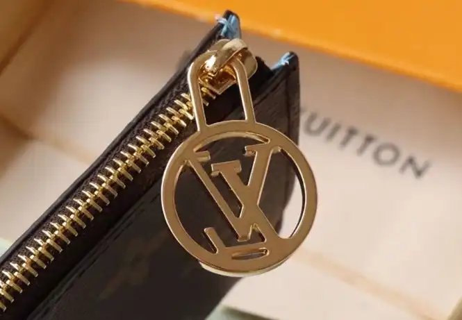 LV Wallets 4178G-0156