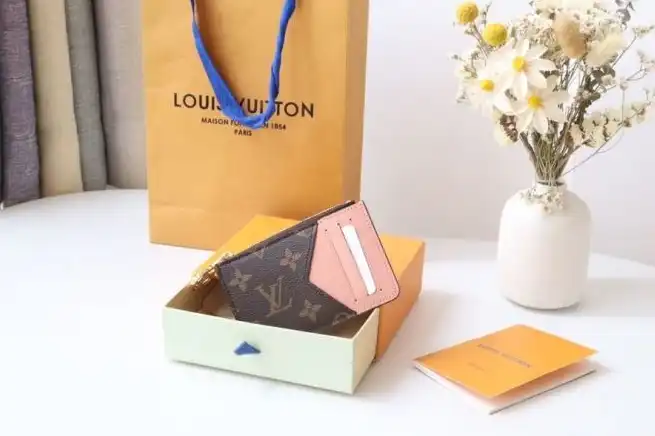 LV Wallets 4178G-0157