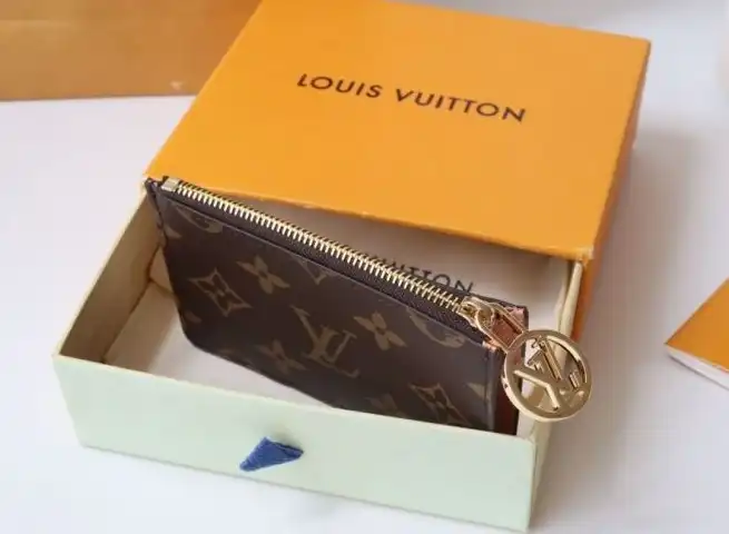 LV Wallets 4178G-0157