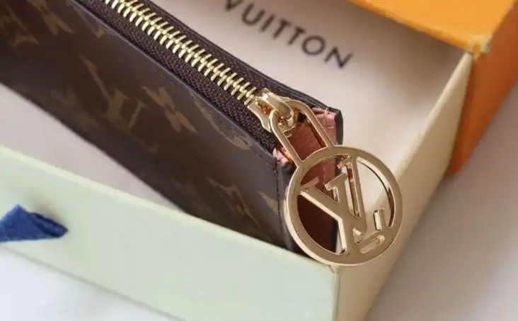 LV Wallets 4178G-0157