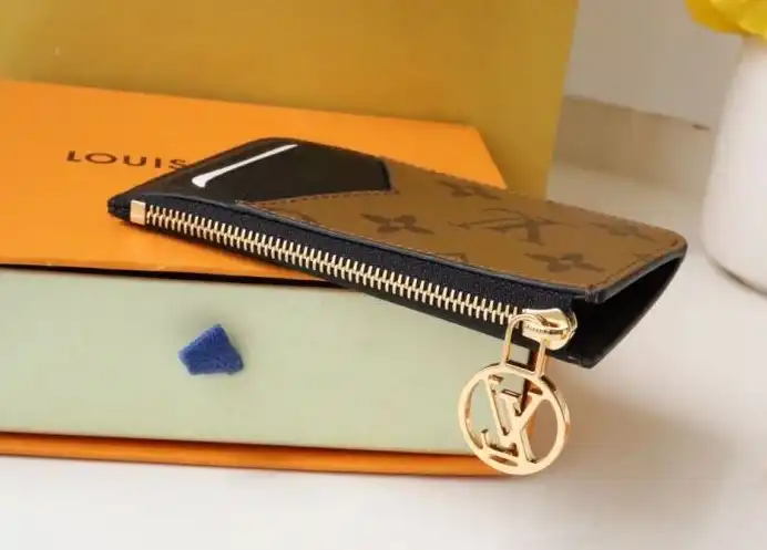 LV Wallets 4178G-0158