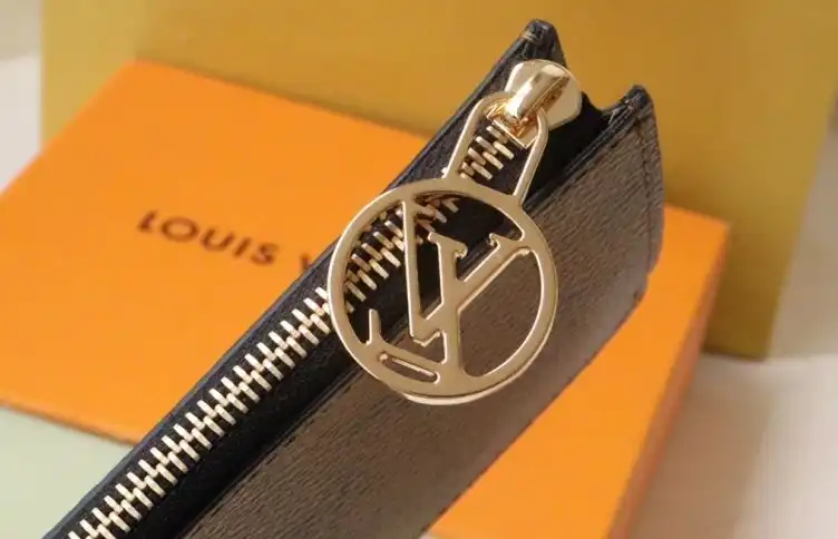 LV Wallets 4178G-0158