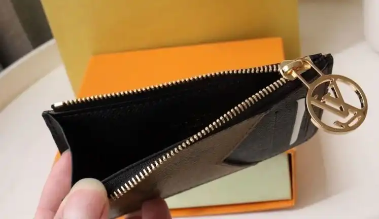 LV Wallets 4178G-0158