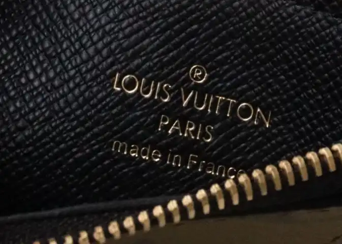 LV Wallets 4178G-0158