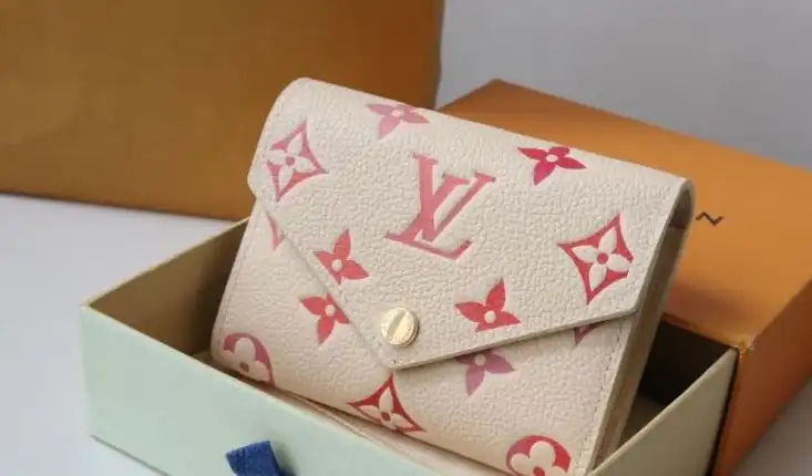 LV Wallets 4178G-0159