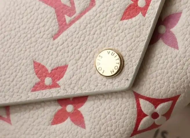 LV Wallets 4178G-0159