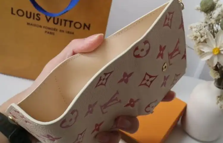 LV Wallets 4178G-0159
