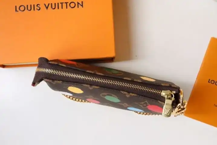 LV Wallets 4178G-0175