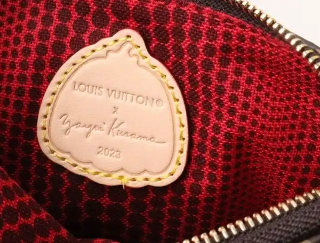 LV Wallets 4178G-0175