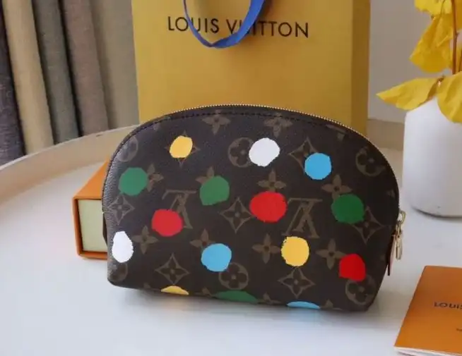 LV Wallets 4178G-0176