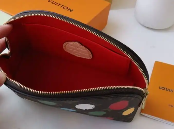 LV Wallets 4178G-0176