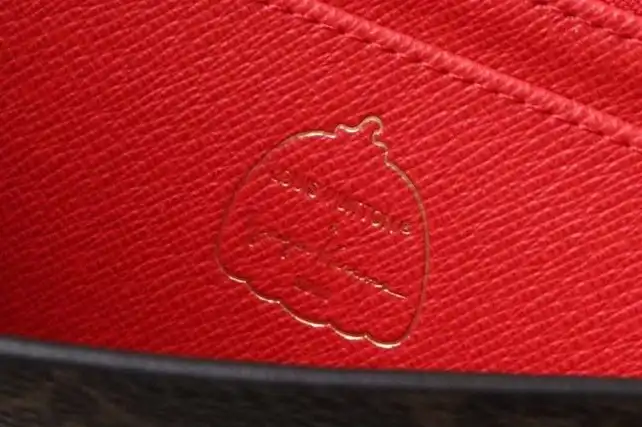 LV Wallets 4178G-0177