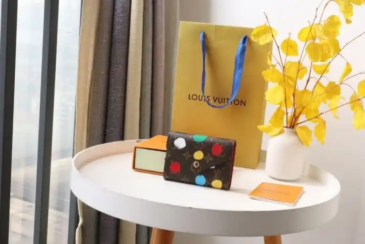 LV Wallets 4178G-0178