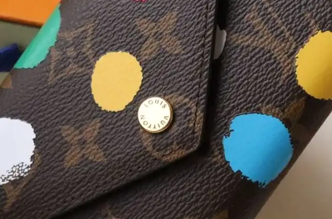 LV Wallets 4178G-0178