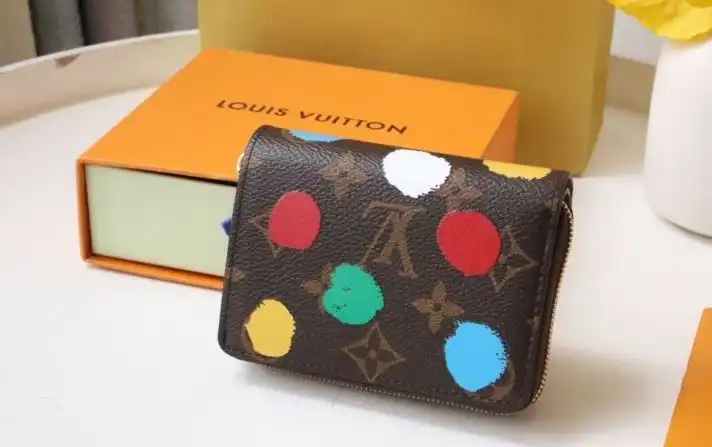 LV Wallets 4178G-0179