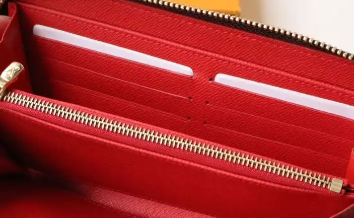 LV Wallets 4178G-0180