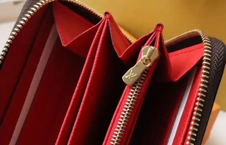 LV Wallets 4178G-0180