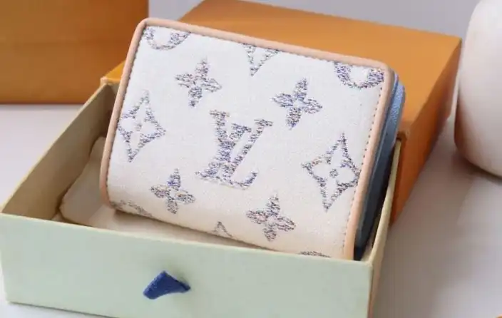LV Wallets 4178G-0187