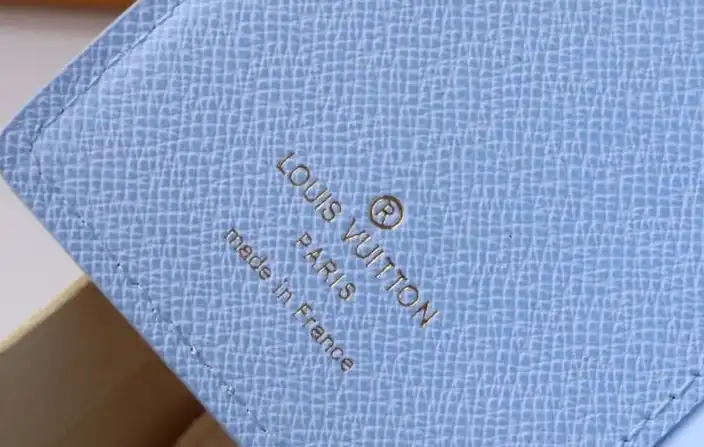 LV Wallets 4178G-0187