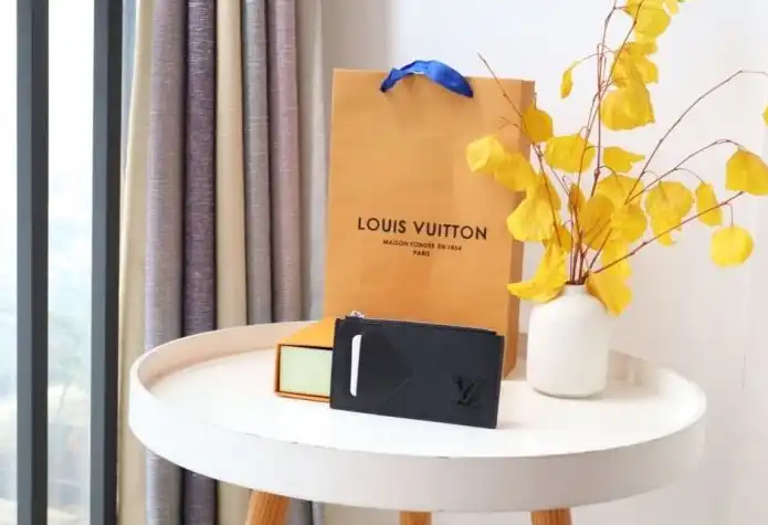 LV Wallets 4178G-0190