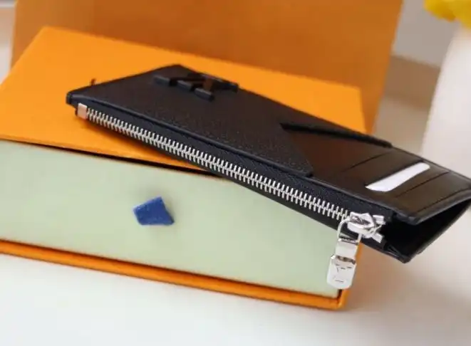 LV Wallets 4178G-0190